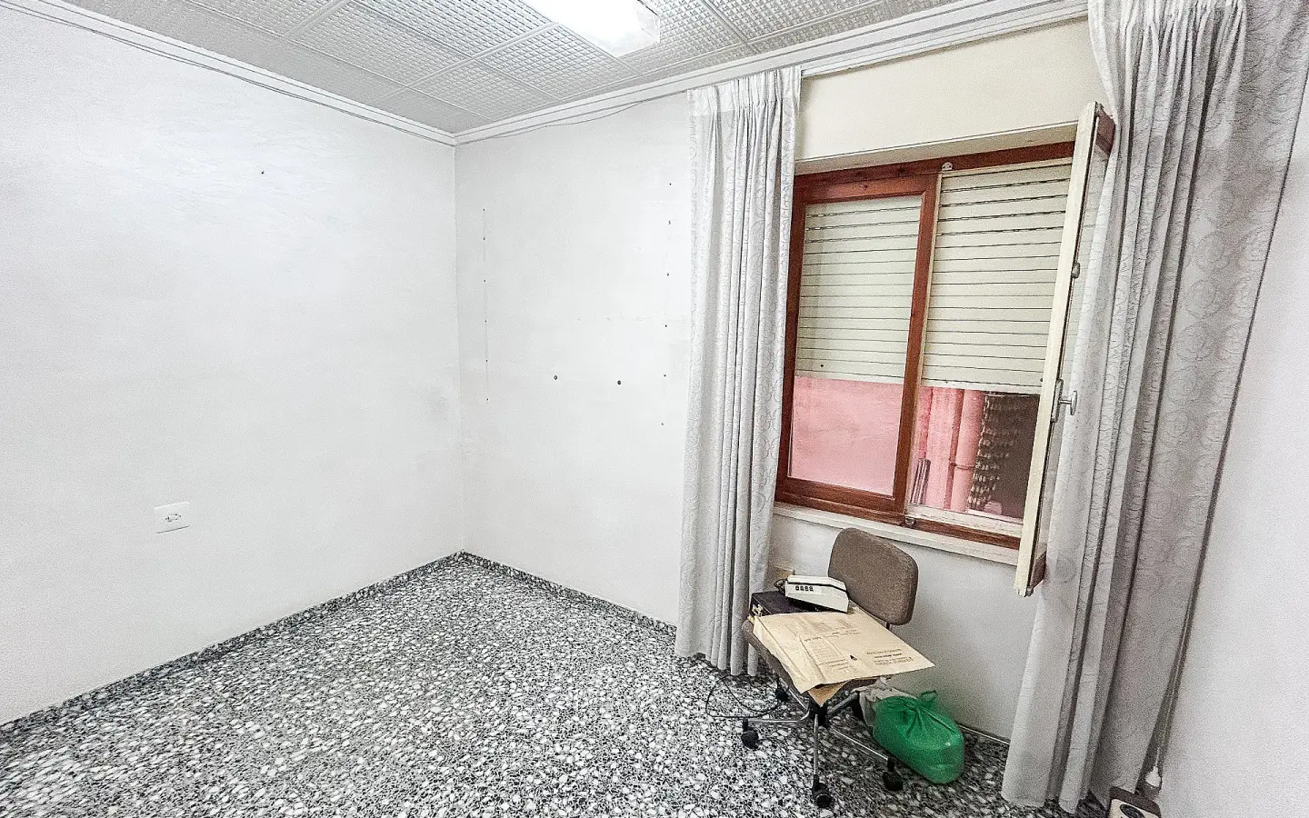 6-bedroom Restoration Project In Monovar, Spain (250 M²)