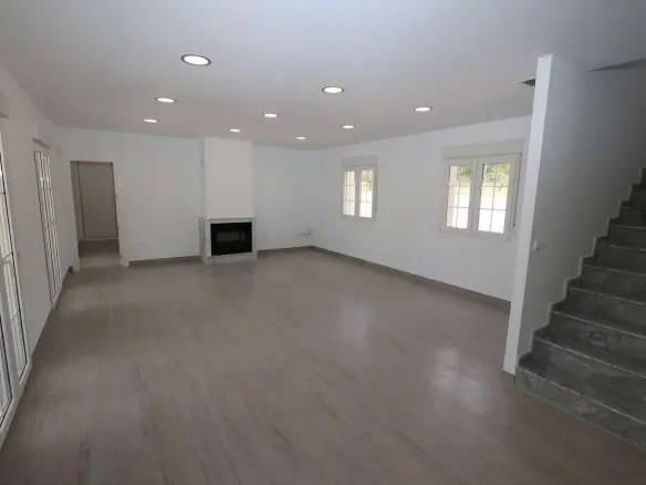 4-bedroom Detached Villa In Pinoso, Spain (245 M²)