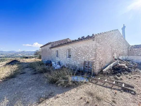 2-bedroom Country House In Elda, Spain (180 M²)