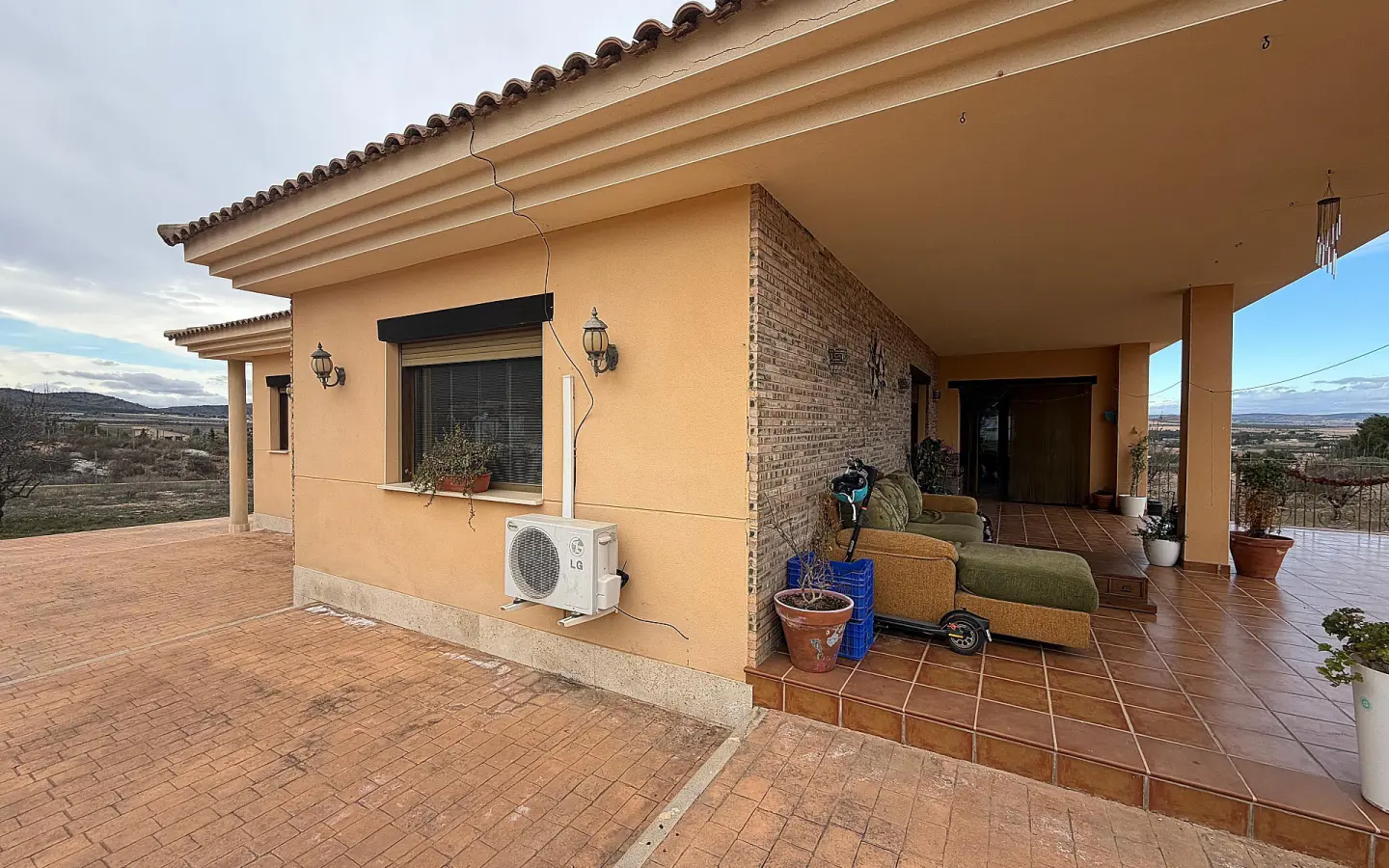 2-bedroom Country House In Yecla, Spain (188 M²)