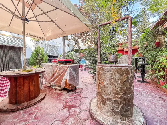9-bedroom Semi In Sax, Spain (278 M²)
