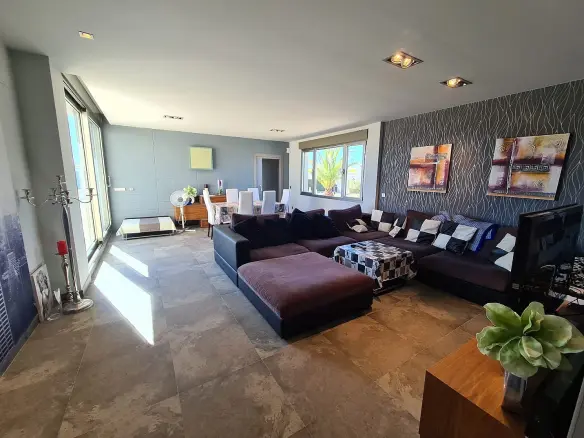 5-bedroom Detached Villa In Yecla, Spain (332 M²)