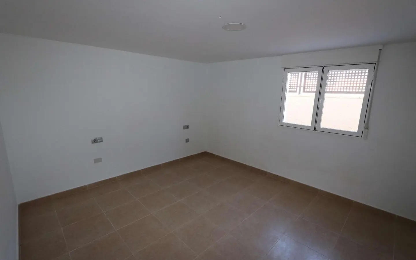 11-bedroom Commercial In Fortuna, Spain (500 M²)