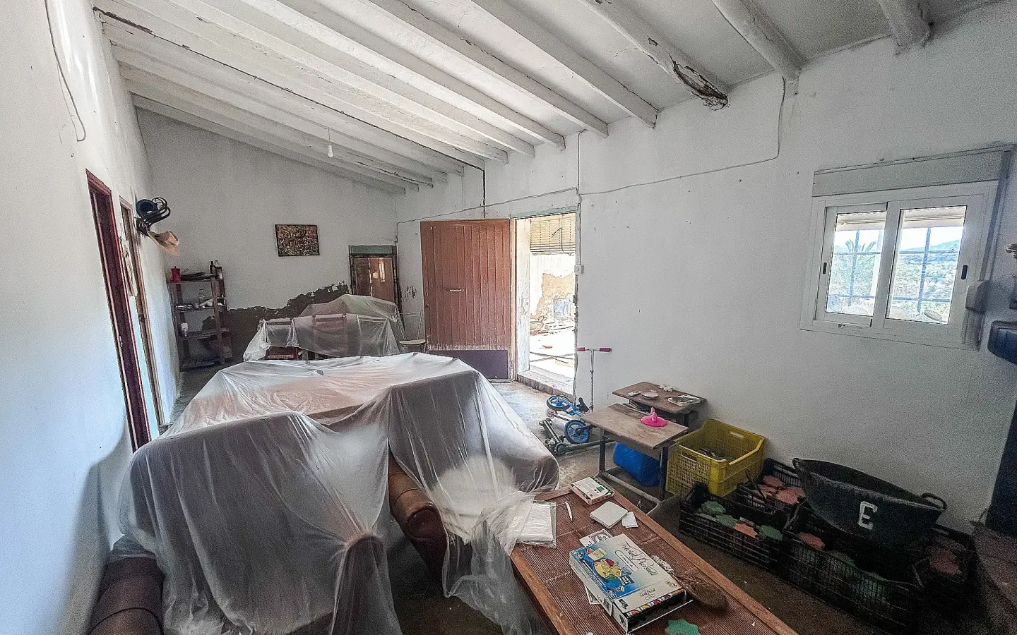 2-bedroom Country House In Elda, Spain (180 M²)