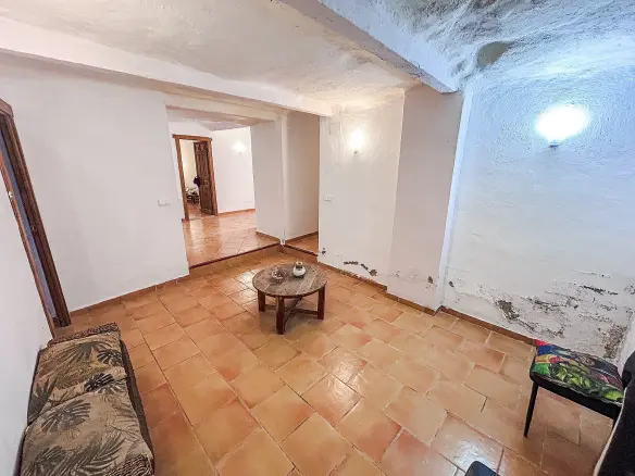 4-bedroom Cave House In Casas Del Señor, Spain (250 M²)