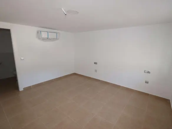 11-bedroom Commercial In Fortuna, Spain (500 M²)