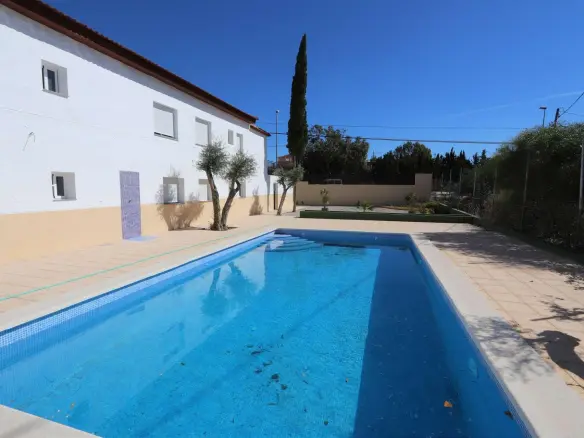 11-bedroom Commercial In Fortuna, Spain (500 M²)
