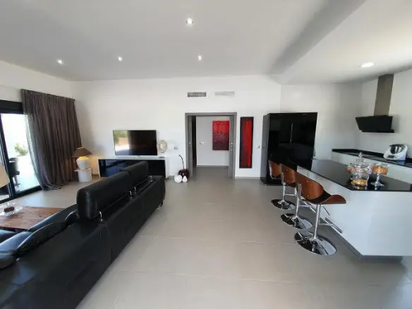 3-bedroom Detached Villa In Macisvenda, Spain (200 M²)