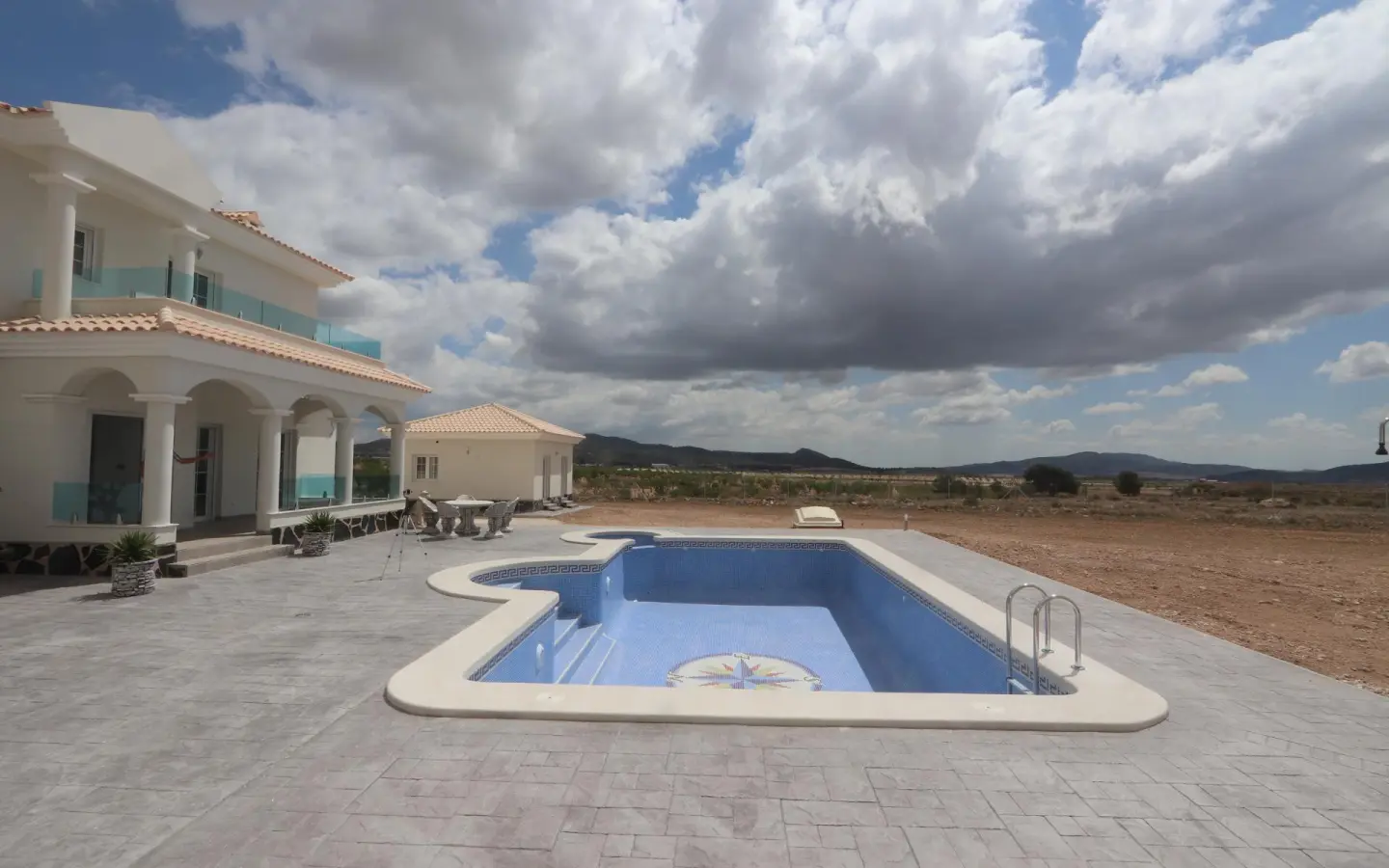 4-bedroom Detached Villa In Pinoso, Spain (180 M²)