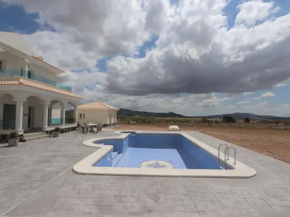 4-bedroom Detached Villa In Pinoso, Spain (180 M²)