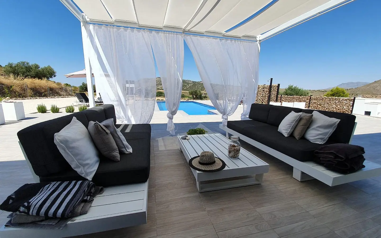 3-bedroom Detached Villa In Macisvenda, Spain (200 M²)