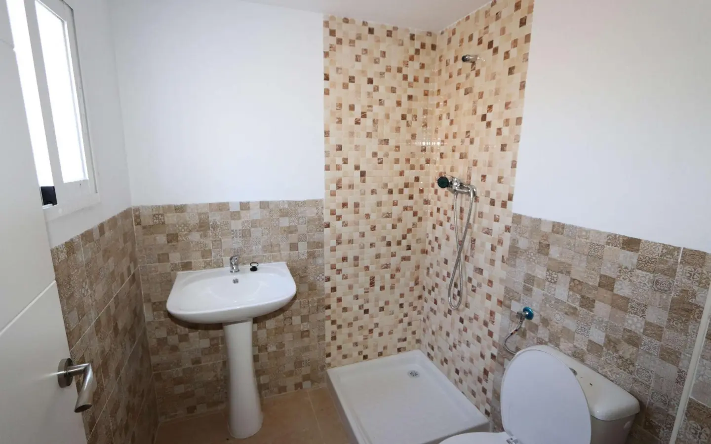 11-bedroom Commercial In Fortuna, Spain (500 M²)