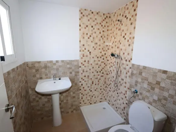 11-bedroom Commercial In Fortuna, Spain (500 M²)