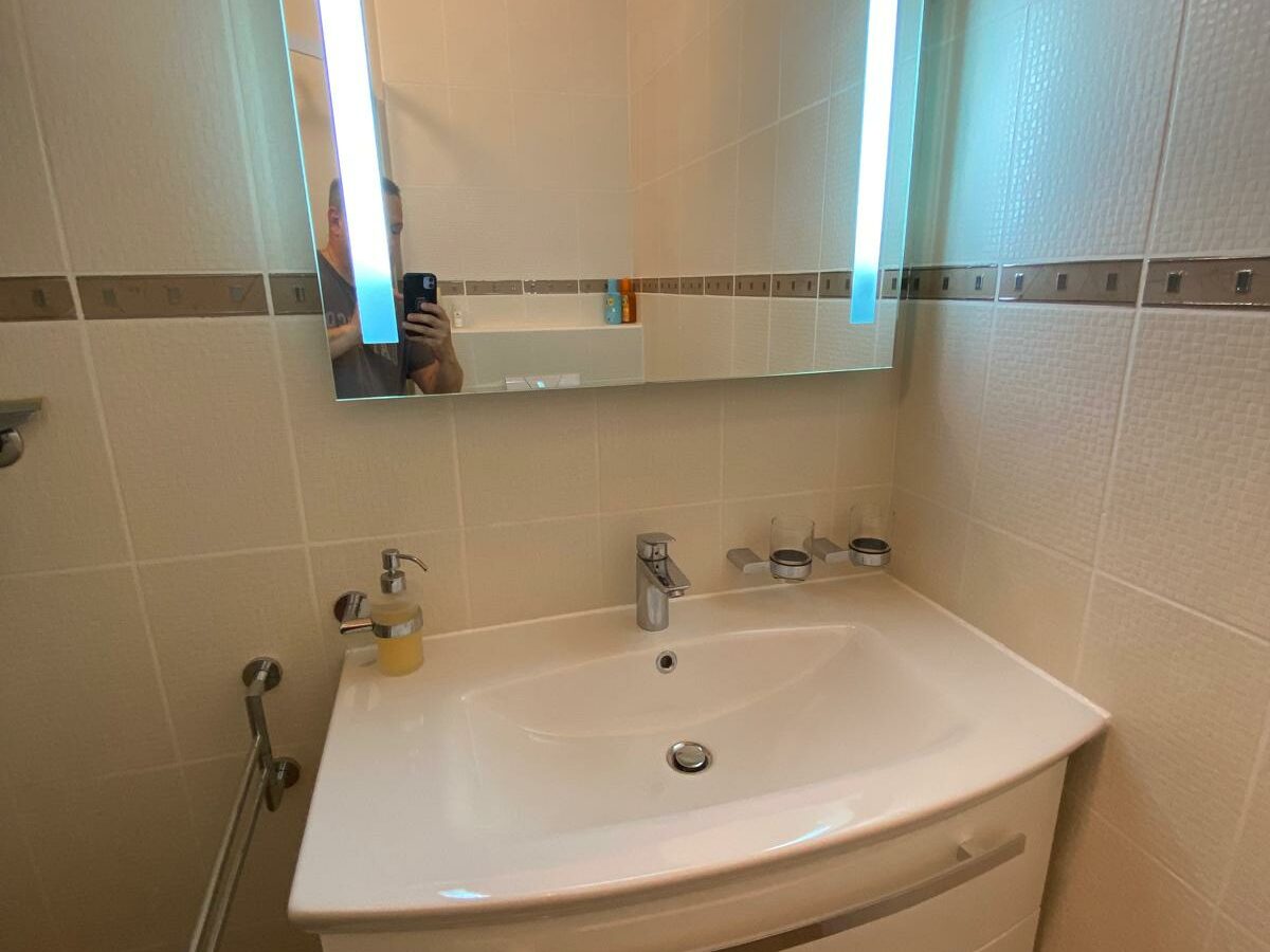 Brač Region: 3-bedroom Apartment 110 Meters From Sea