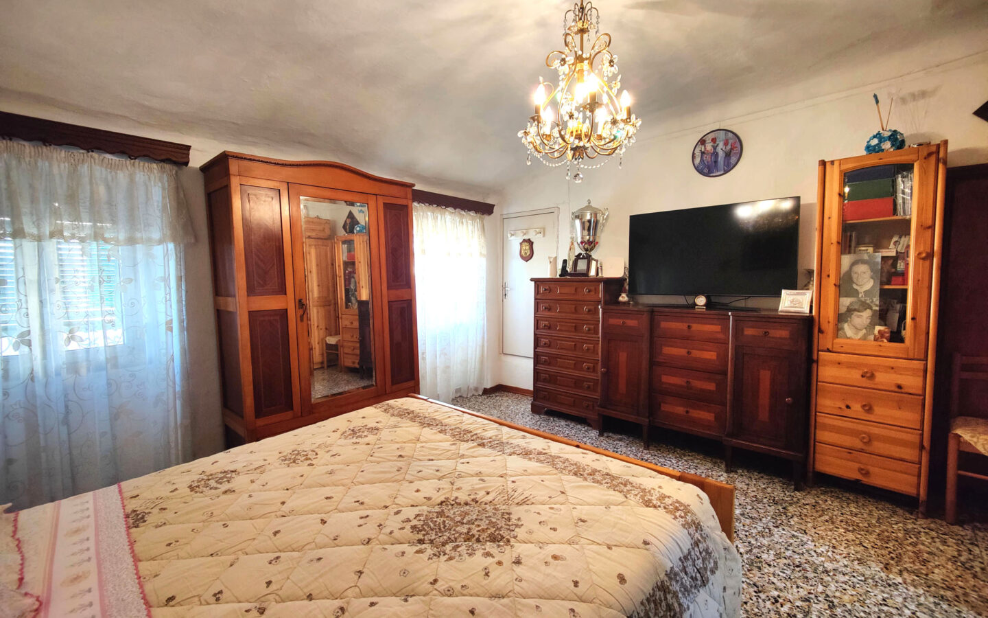 B65 Two-bedroom Apartment With Scenic Terrace In Ospedaletti