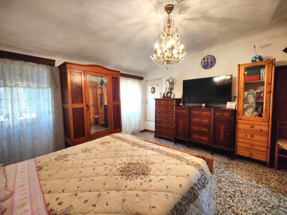 B65 Two-bedroom Apartment With Scenic Terrace In Ospedaletti