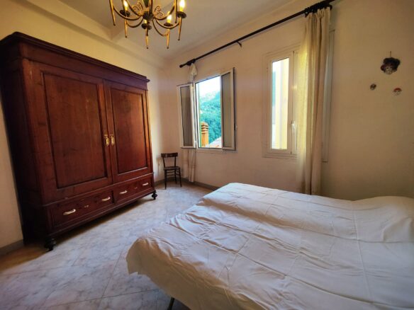 Tr64 Historic Townhouse In Central Ceriana With Unique Features
