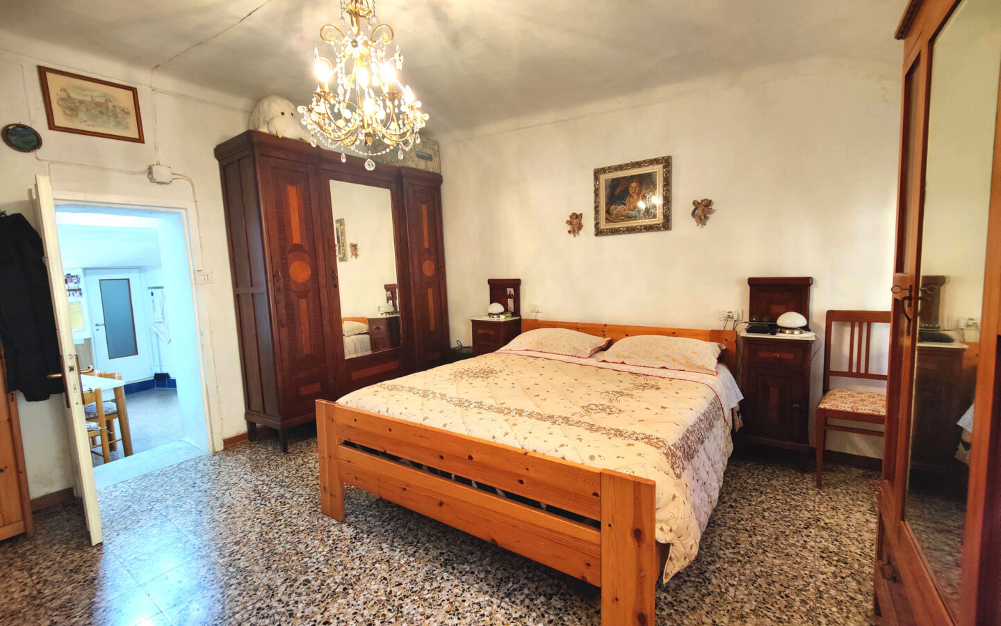 B65 Two-bedroom Apartment With Scenic Terrace In Ospedaletti