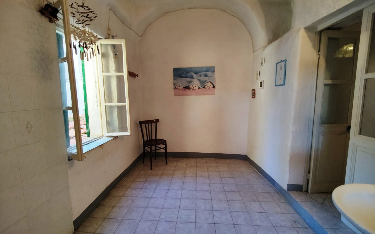Tr64 Historic Townhouse In Central Ceriana With Unique Features