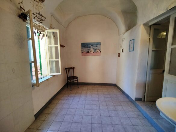 Tr64 Historic Townhouse In Central Ceriana With Unique Features