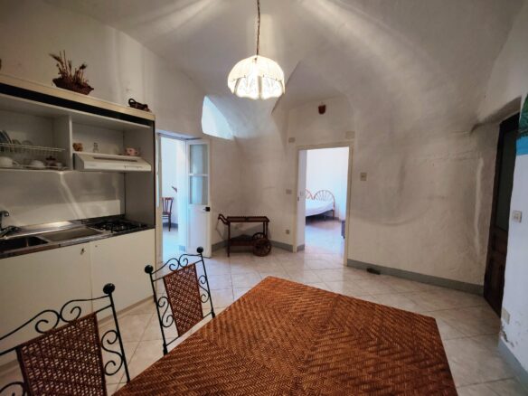 Tr64 Historic Townhouse In Central Ceriana With Unique Features