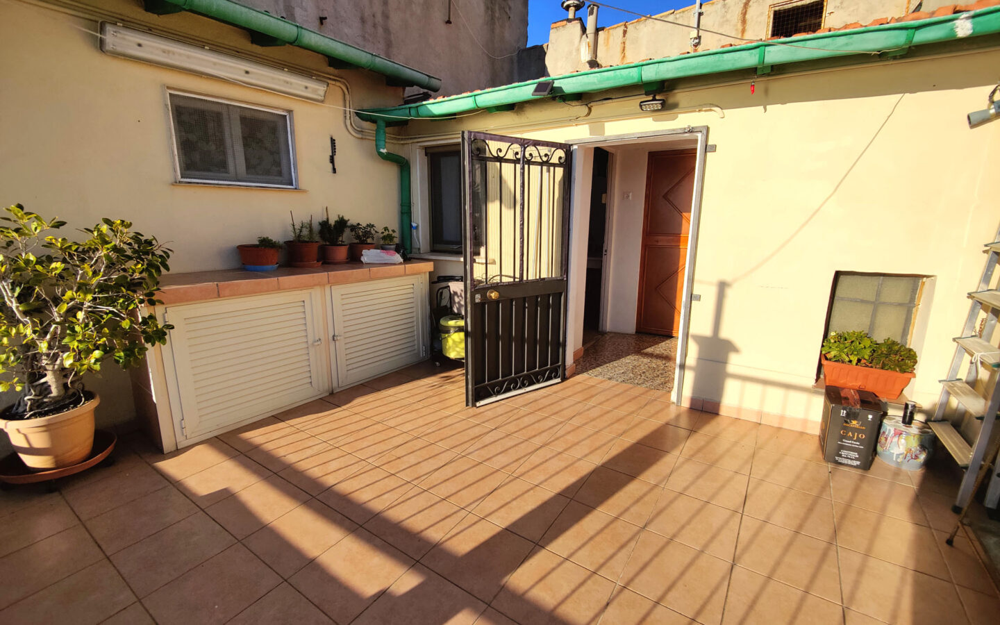 B65 Two-bedroom Apartment With Scenic Terrace In Ospedaletti