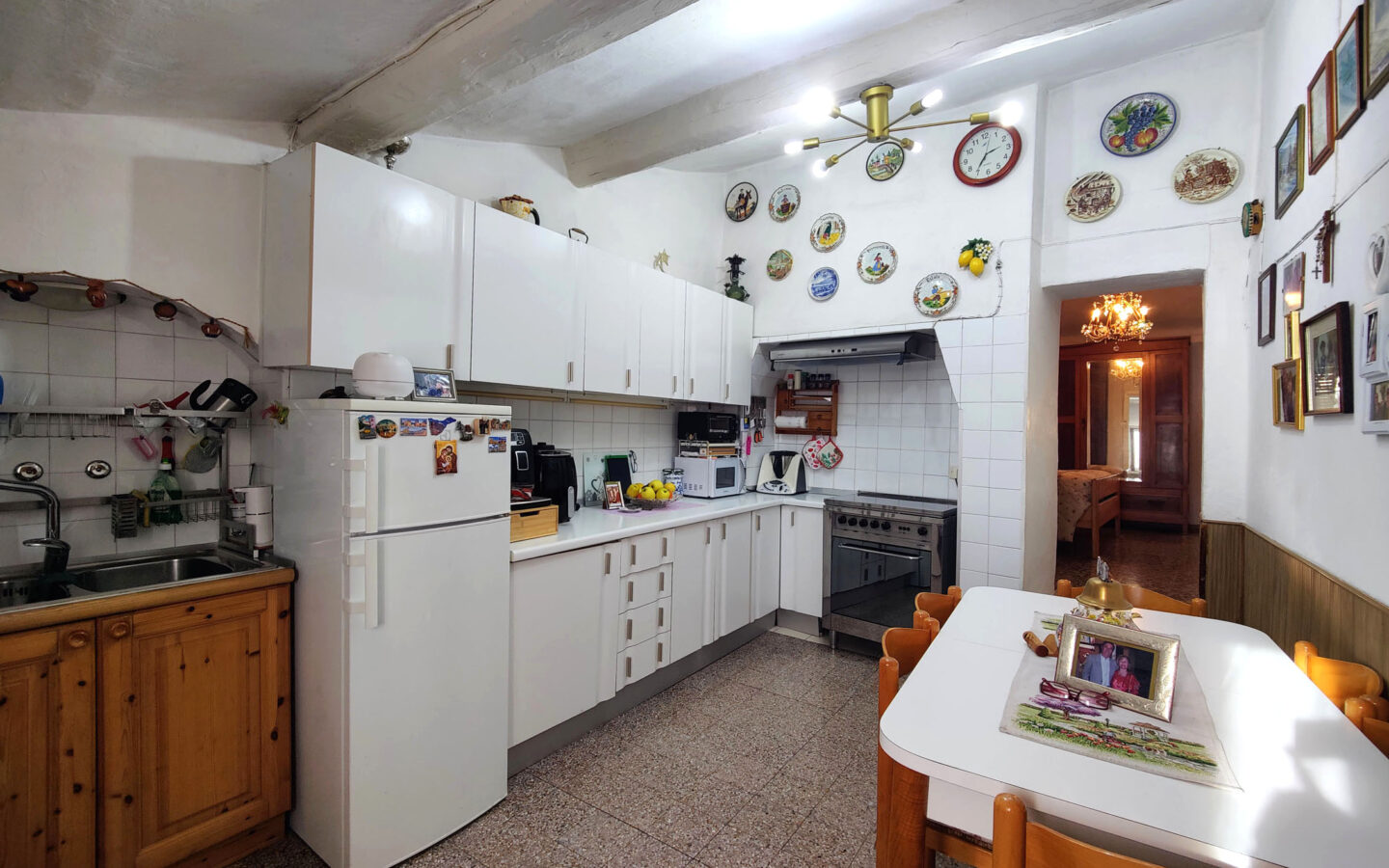B65 Two-bedroom Apartment With Scenic Terrace In Ospedaletti