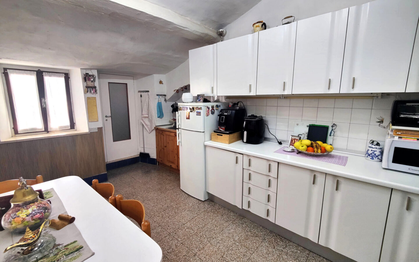 B65 Two-bedroom Apartment With Scenic Terrace In Ospedaletti