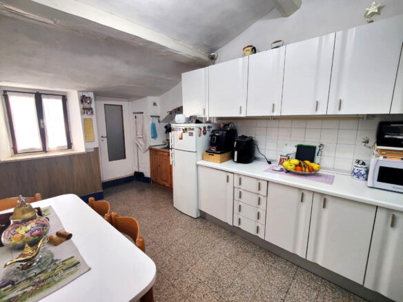B65 Two-bedroom Apartment With Scenic Terrace In Ospedaletti