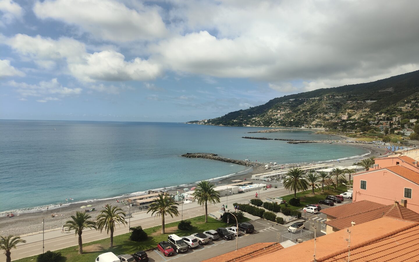 B65 Two-bedroom Apartment With Scenic Terrace In Ospedaletti