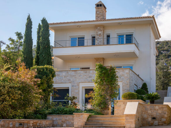Renovated Villa Near Athens International Airport