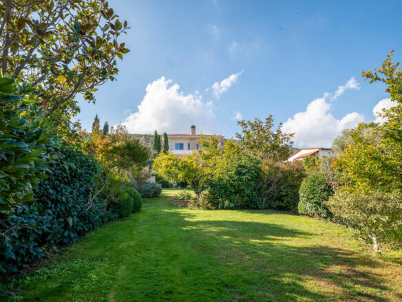 Renovated Villa Near Athens International Airport