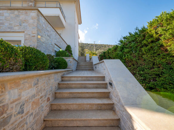 Renovated Villa Near Athens International Airport
