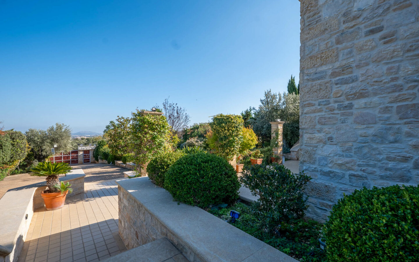 Renovated Villa Near Athens International Airport