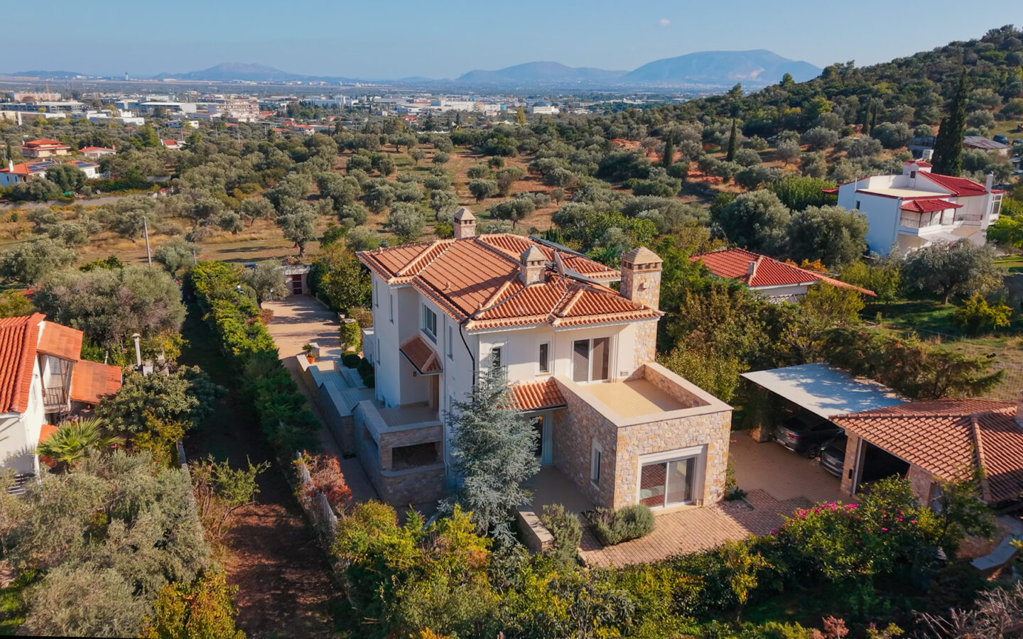 Renovated Villa Near Athens International Airport