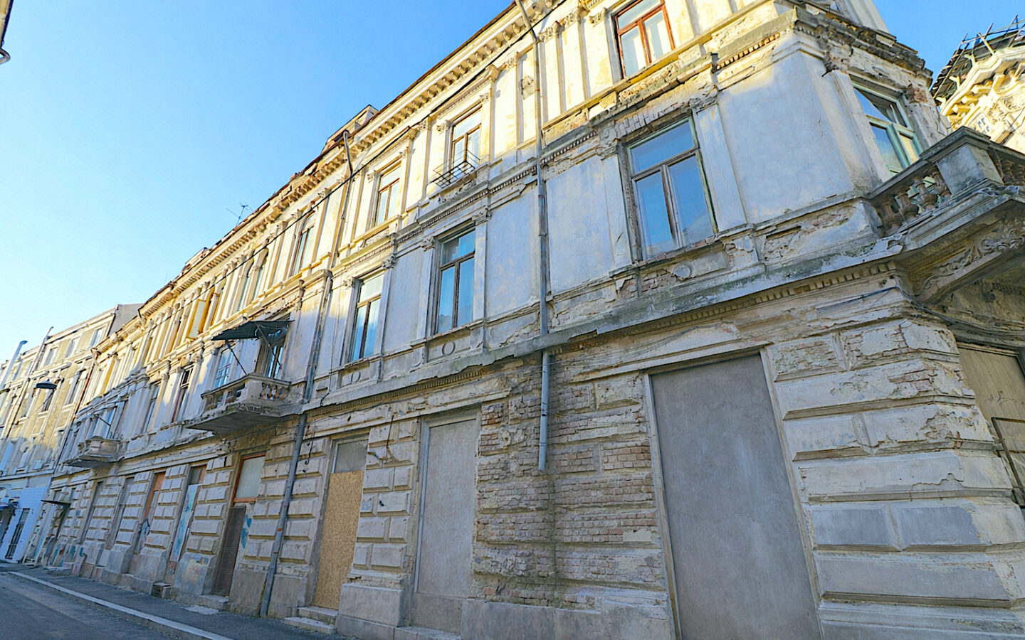Historic Structure – Former Hotel In Bucharest’s Core