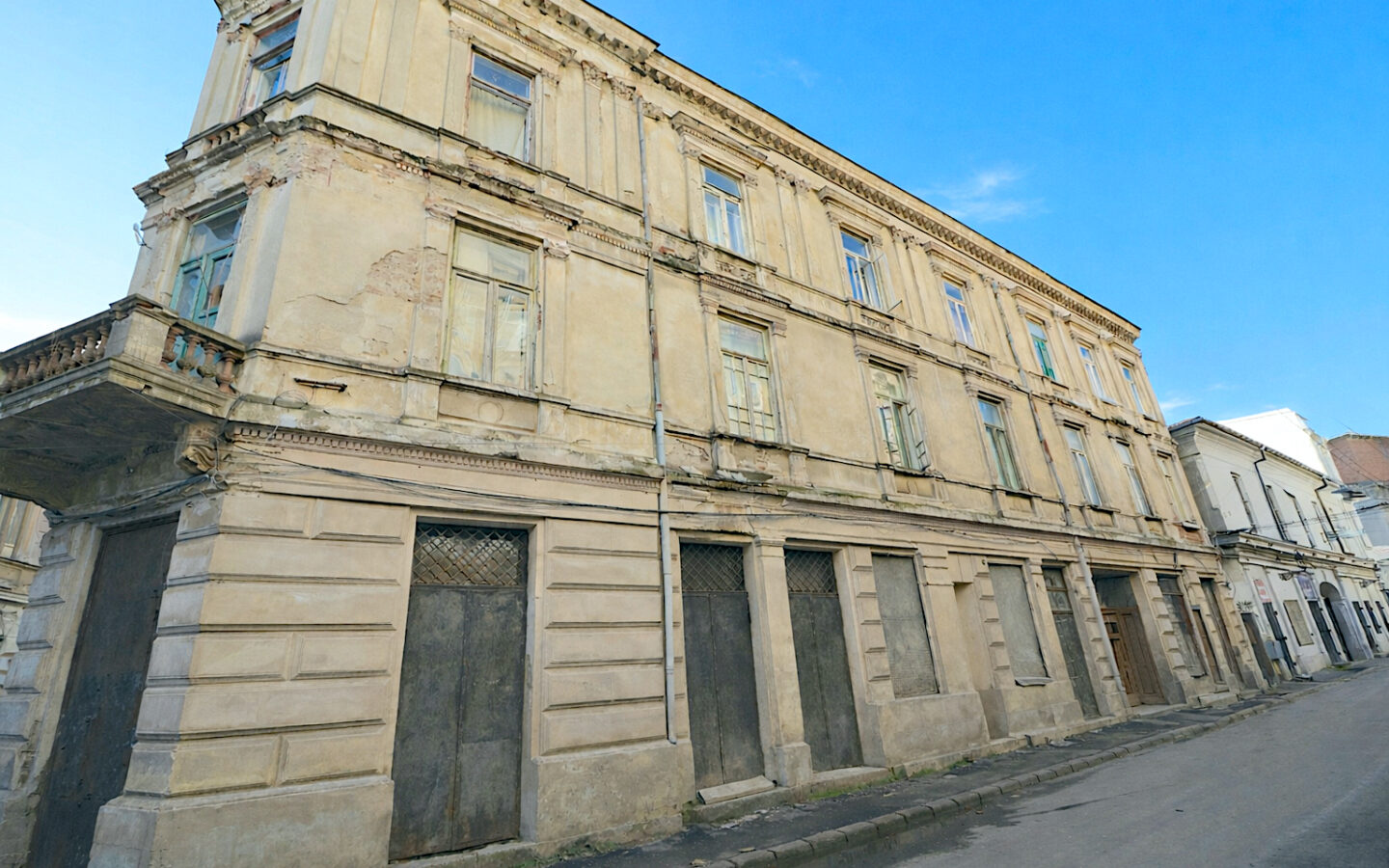 Historic Structure – Former Hotel In Bucharest’s Core