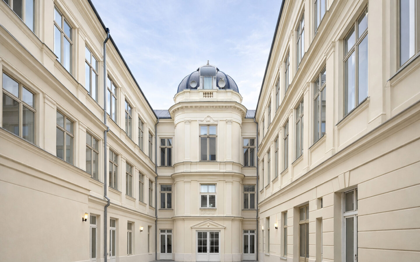 Historic Structure – Former Hotel In Bucharest’s Core