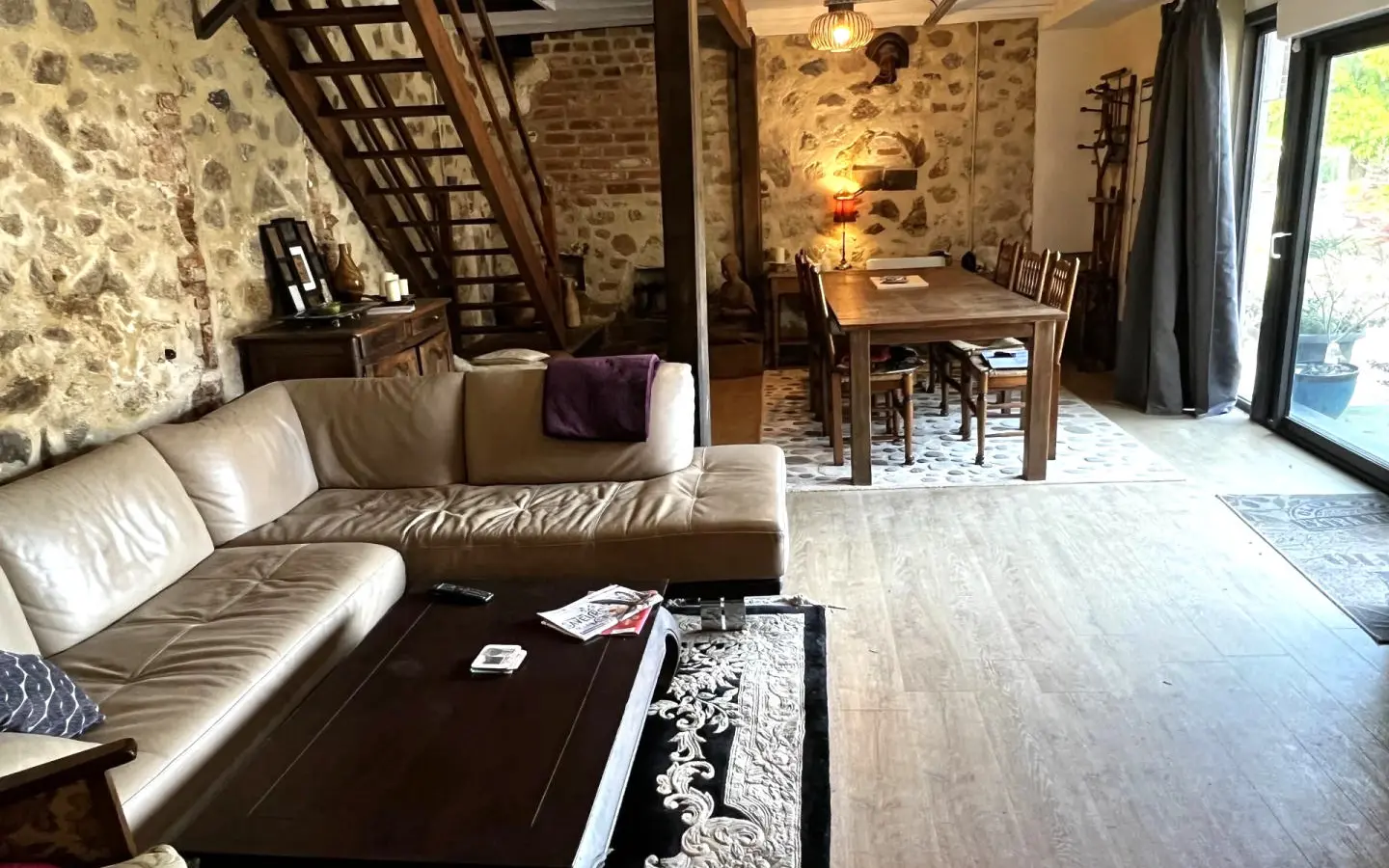 2-bedroom House In Saint-junien, France (173 M²)