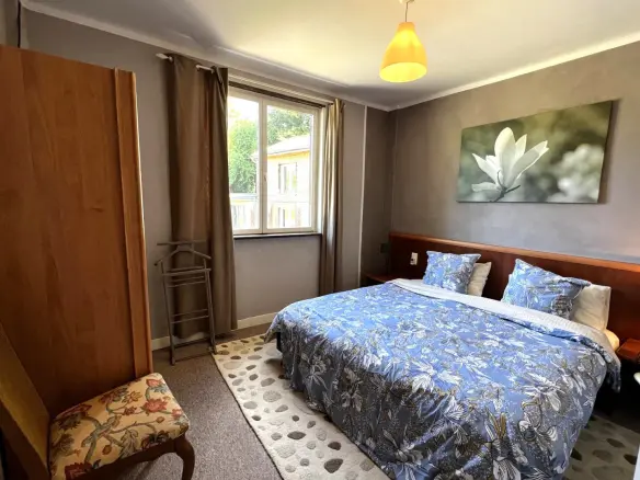 2-bedroom House In Saint-junien, France (173 M²)