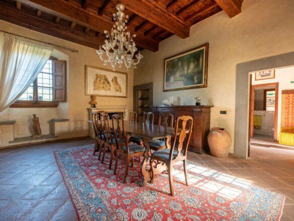 Villa Lucente With Historical Significance In Ideal Location