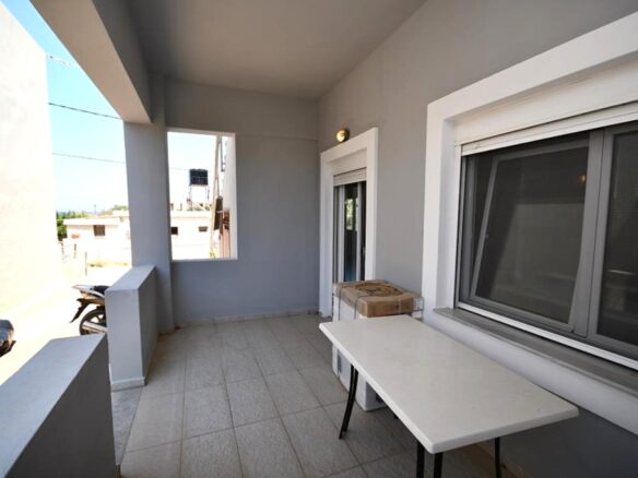 Contemporary 2 Bedroom Apartment With Attached Studio In East Crete