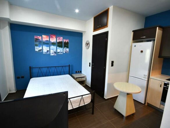 Contemporary 2 Bedroom Apartment With Attached Studio In East Crete