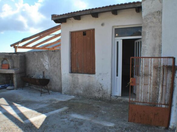 Renovation Opportunity With Countryside Views In East Crete