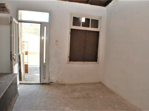 Renovation Opportunity With Countryside Views In East Crete