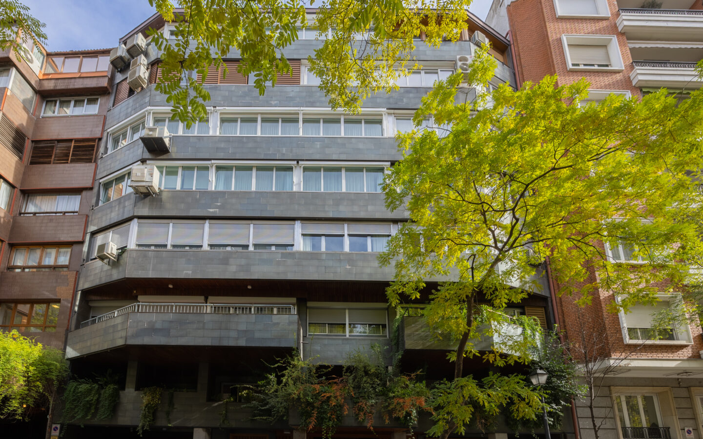 Apartment With Pool And Parking In Exterior Location