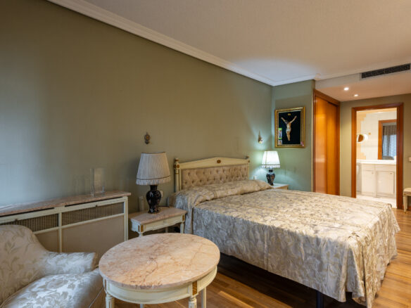 Apartment With Pool And Parking In Exterior Location