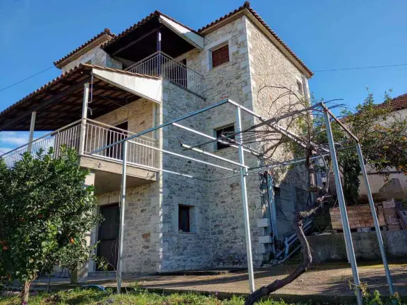 3-bedroom Detached House In Pirgos, Greece (153 M²)