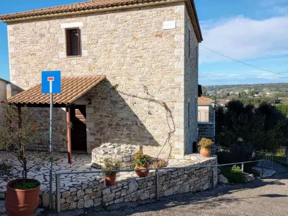 3-bedroom Detached House In Pirgos, Greece (153 M²)