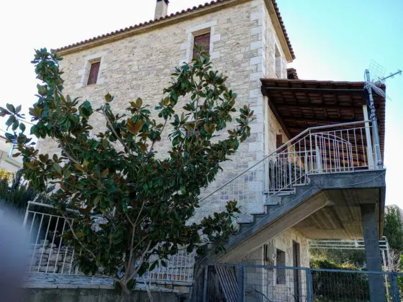 3-bedroom Detached House In Pirgos, Greece (153 M²)
